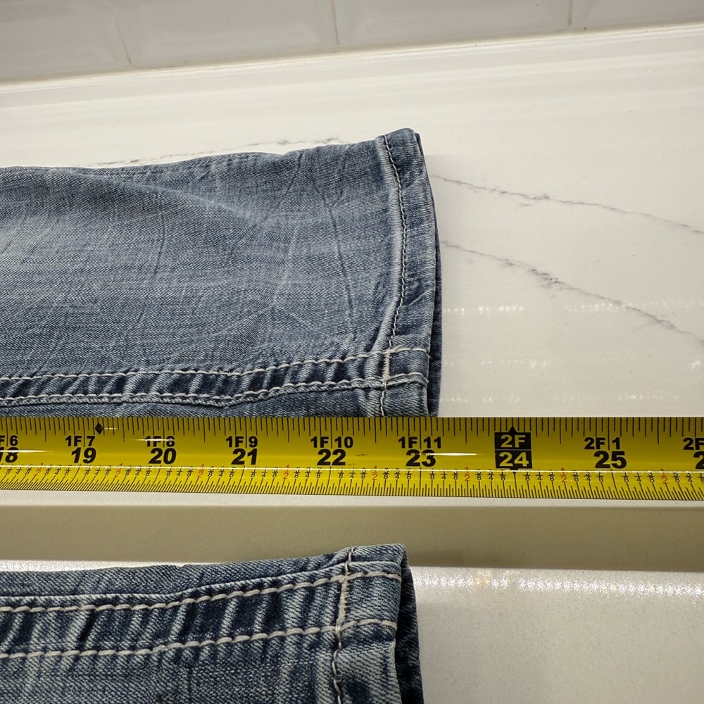 Miss Me, Womens Distressed Blue Cropped Jean Capri, 28 - Picture 13 of 13
